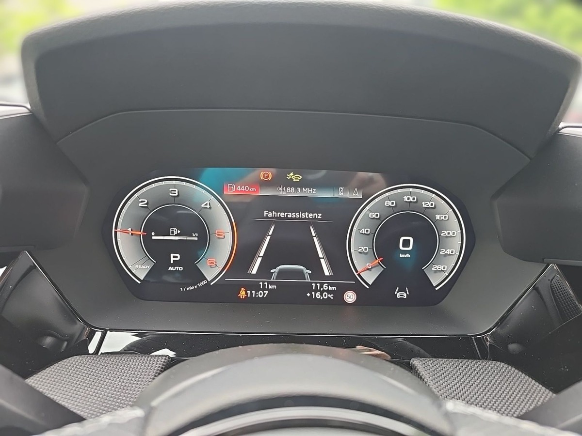 Audi A3 Berline IV 35 TDI 150ch S line tronic 7 Matrix led/Cockpit virtuel/Cam/Clim/Siege chauf elec