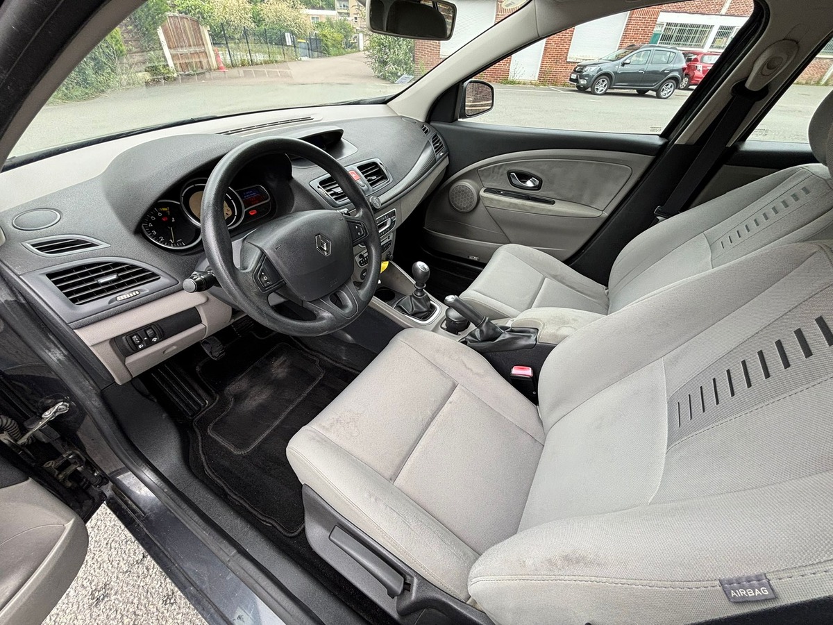 RENAULT Megane III E85 EXPRESSION - Révisée - Garantie