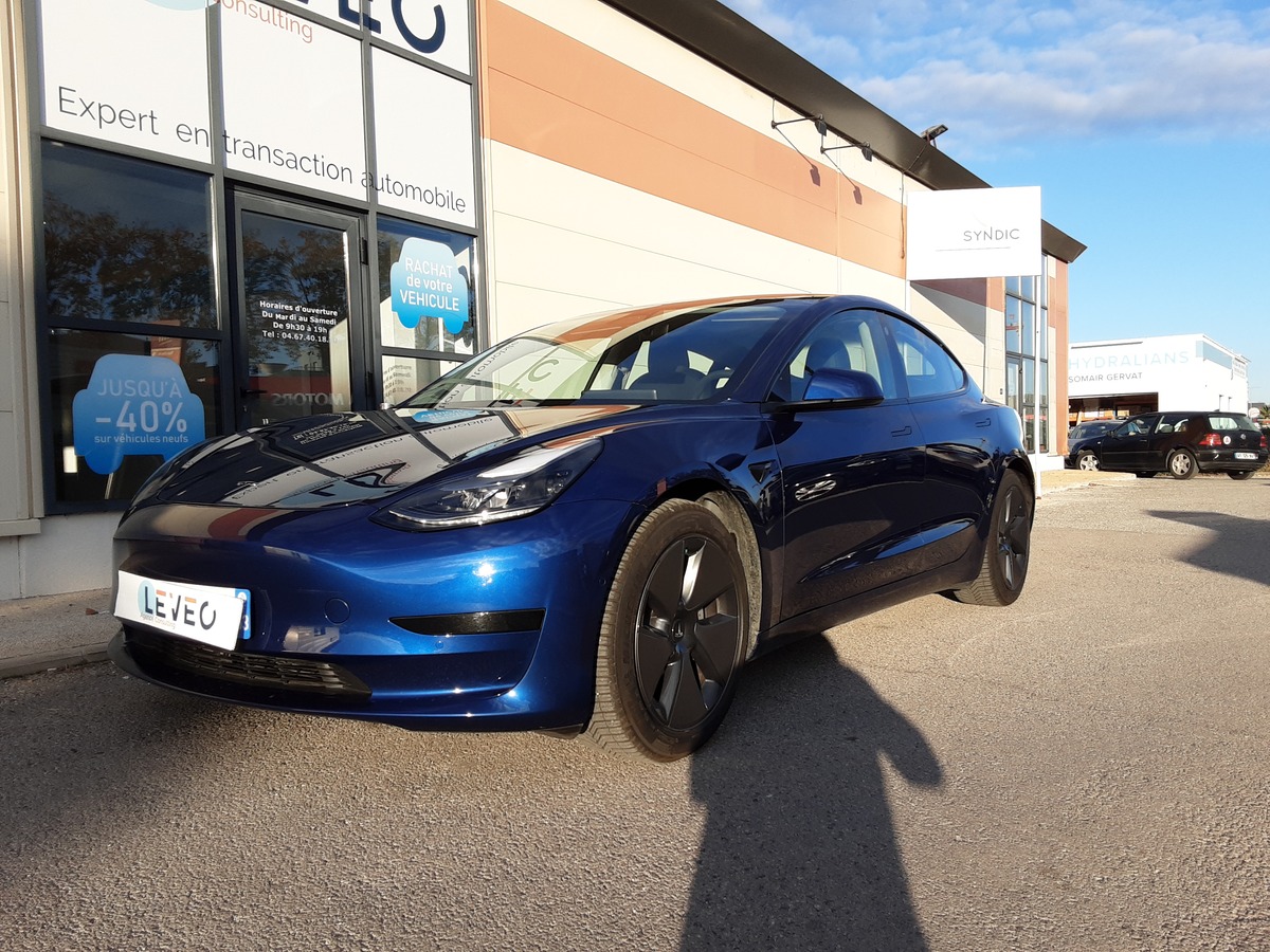 Tesla Model 3 SR +