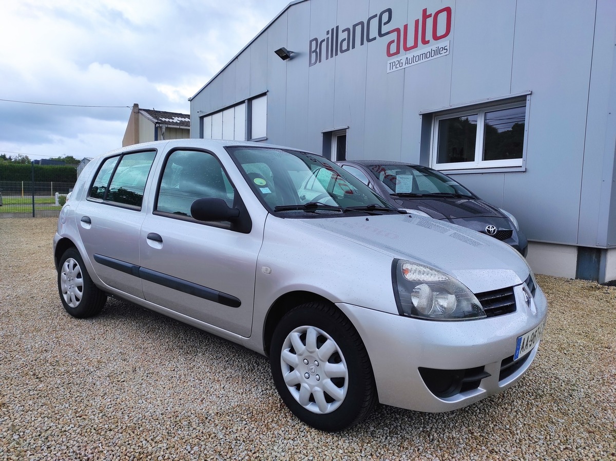 RENAULT Clio II 1.2i 60 Campus Authentique