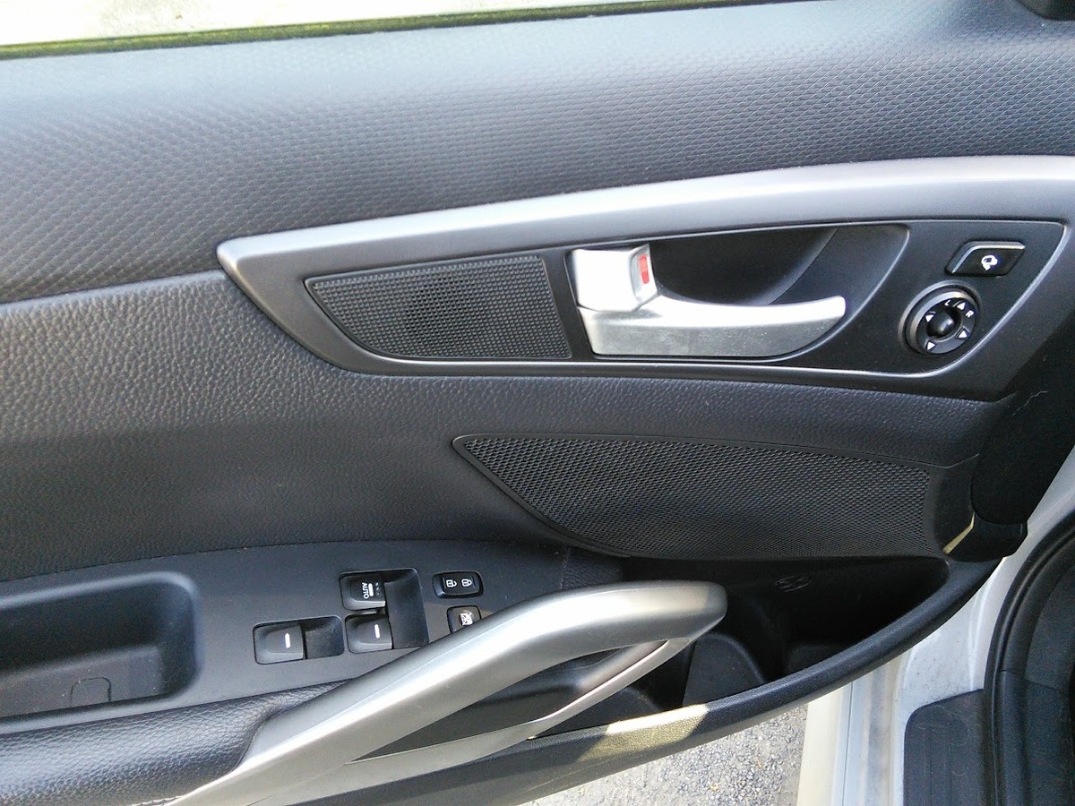 Hyundai Veloster 1.6 T-GDI 16V 186 cv