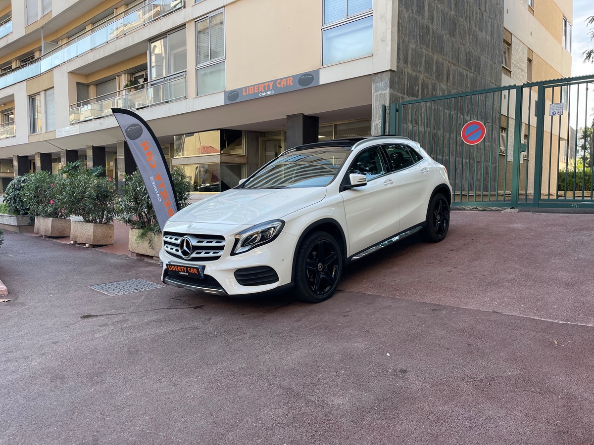 Mercedes Benz GLA 200 156 cv / Phase 2 / AMG / Toit Ouvrant / CarPlay / Jantes Noires