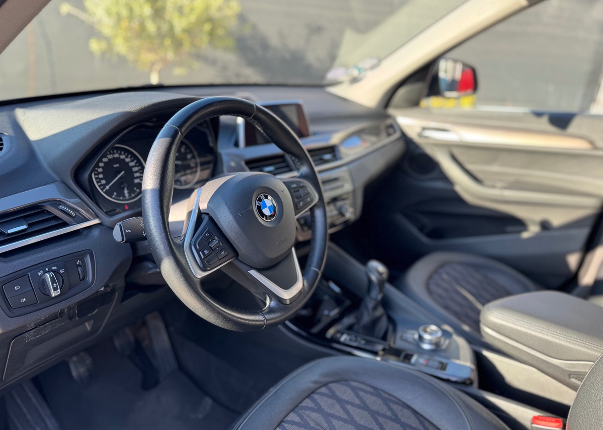 Bmw X1 (F48) SDRIVE 18I LOUNGE