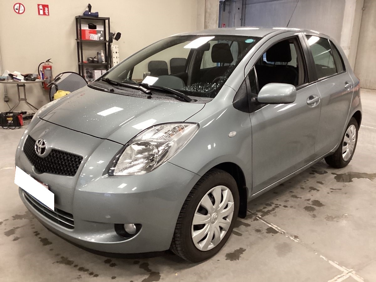 Toyota Yaris II 1.3 VVTi 87