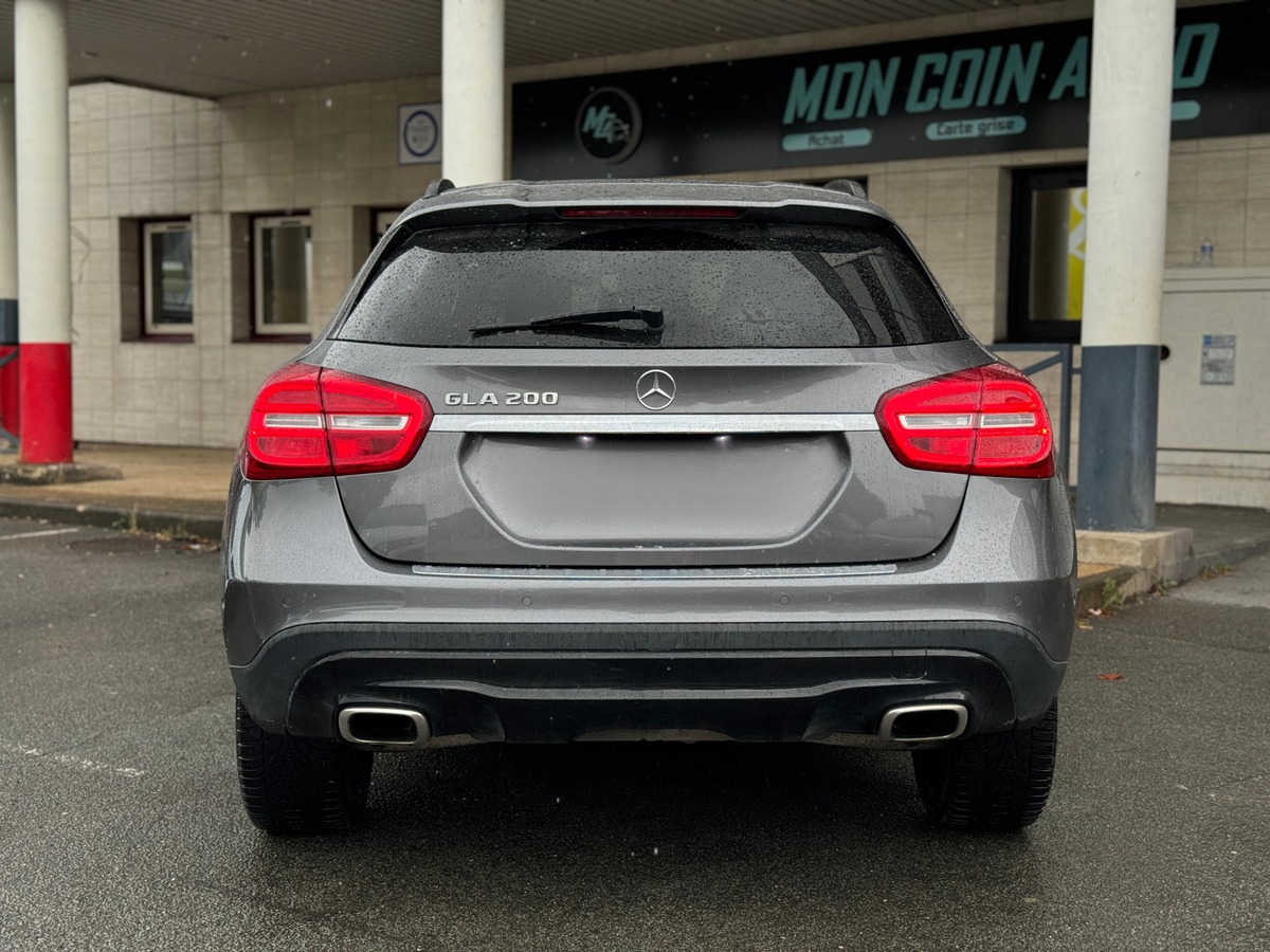 Mercedes-Benz GLA 200 AMG line 1.6 i Turbo 7G-DCT 156 cv