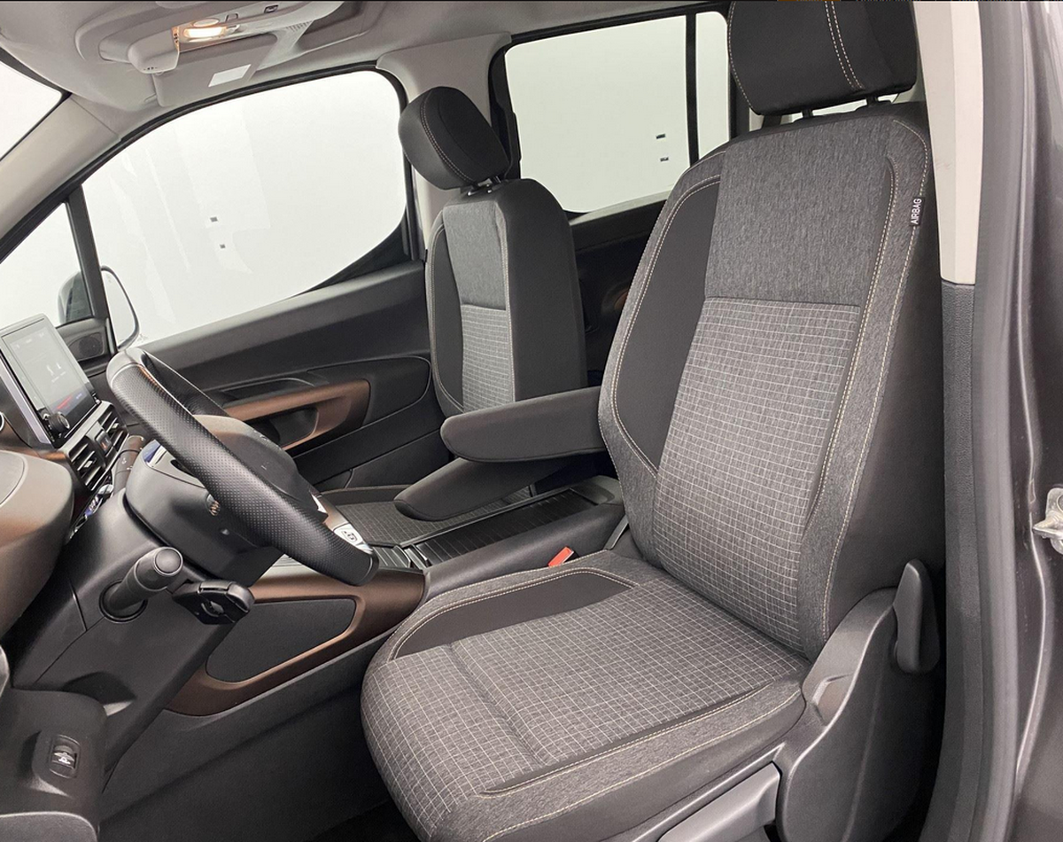 Peugeot Rifter Standard BlueHDi 130 S S BVM6 5pl GT