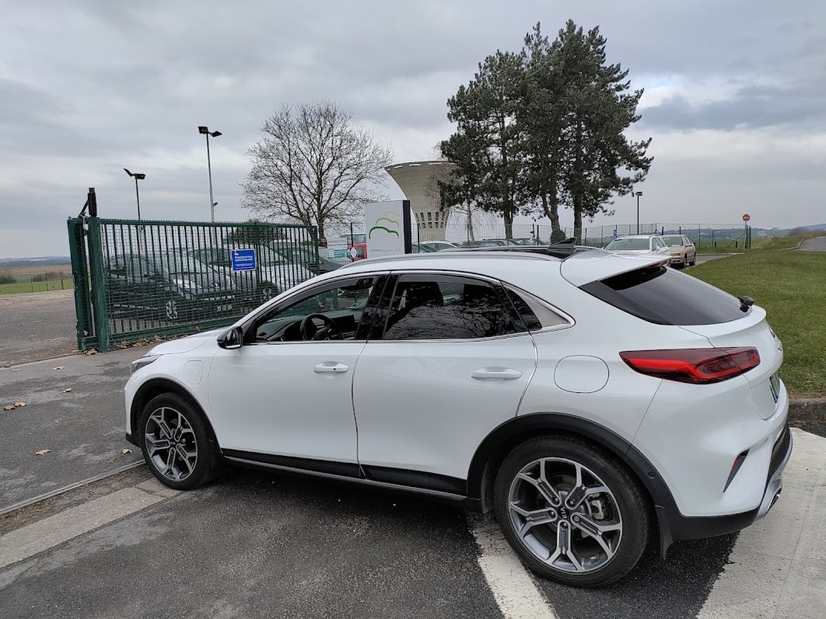 Kia XCeed 1.6 GDI HYBRID 105 PREMIUM