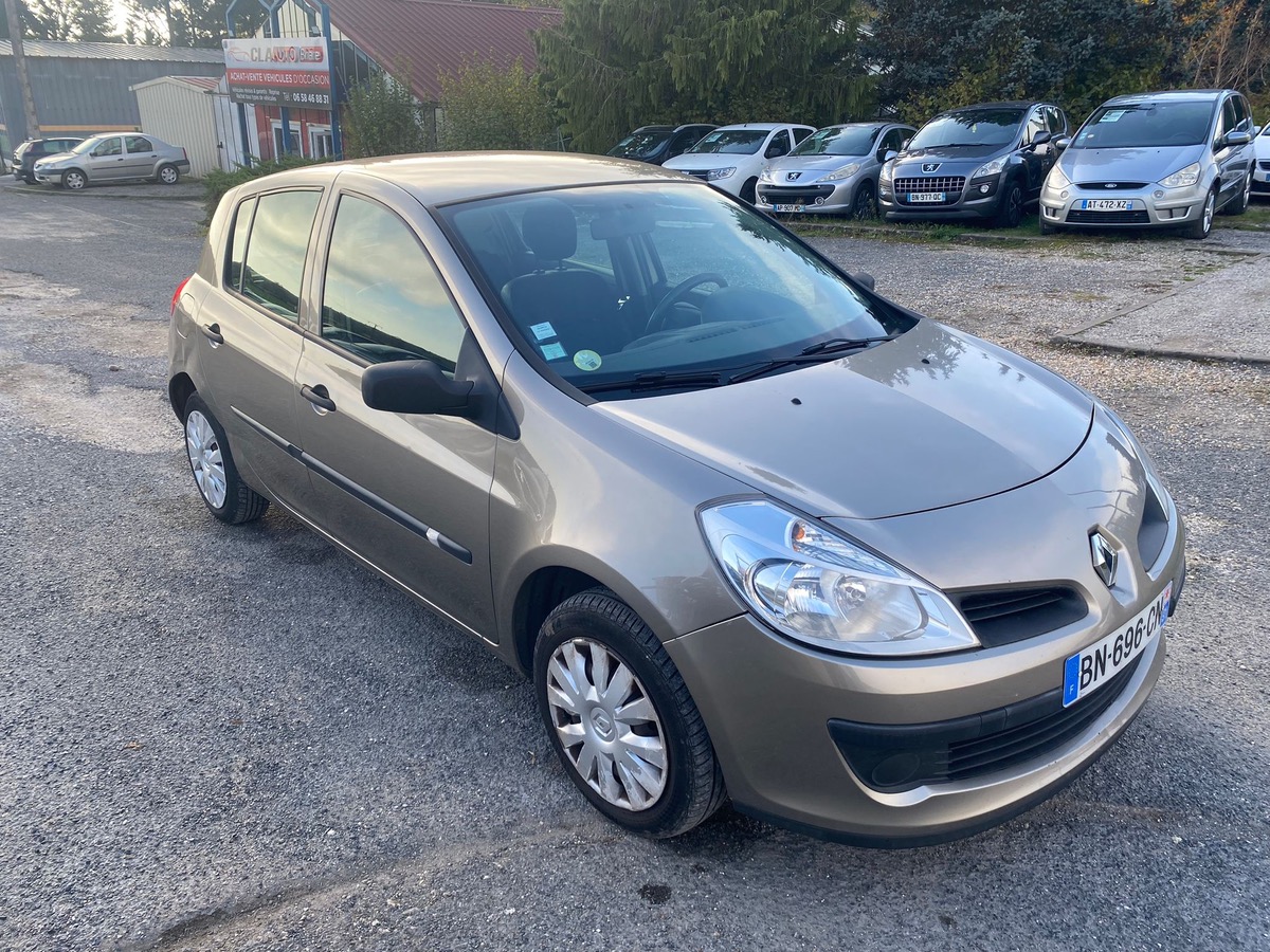 RENAULT Clio 3 1.2i 75cv