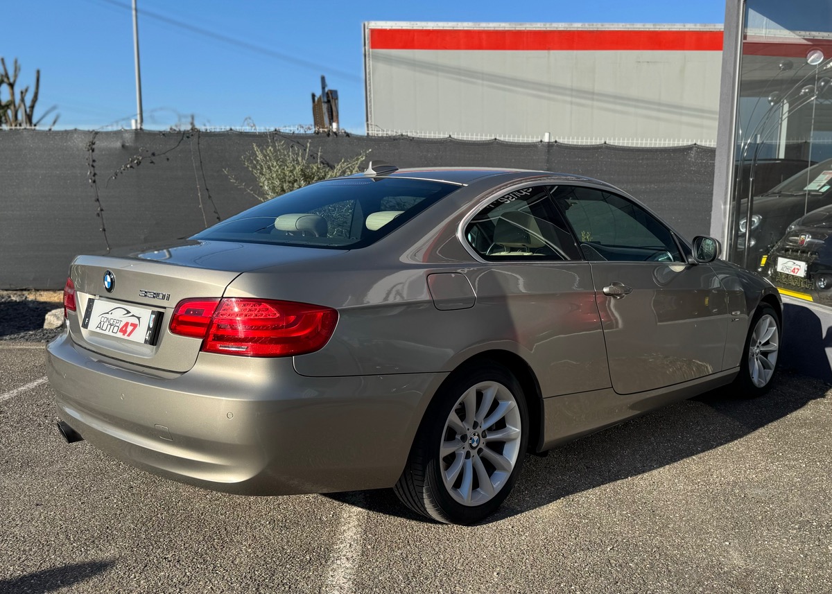 Bmw 330 (E92) (2) COUPE 330I 272 LUXE