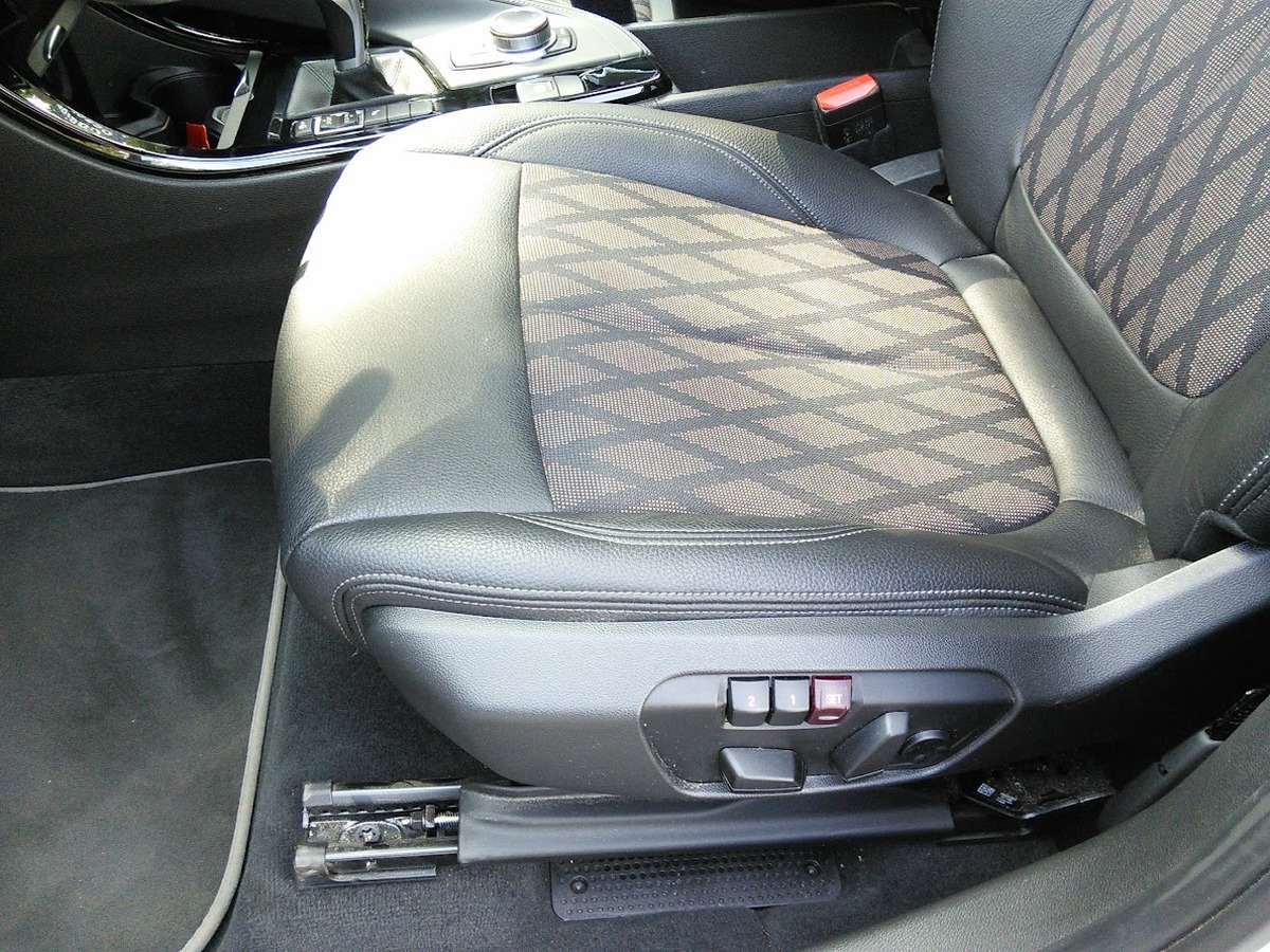 Bmw X1 LCI sDrive 2.0 i DCT7 179 cv xLine Boîte auto TOIT ouvrant PANORAMIQUE