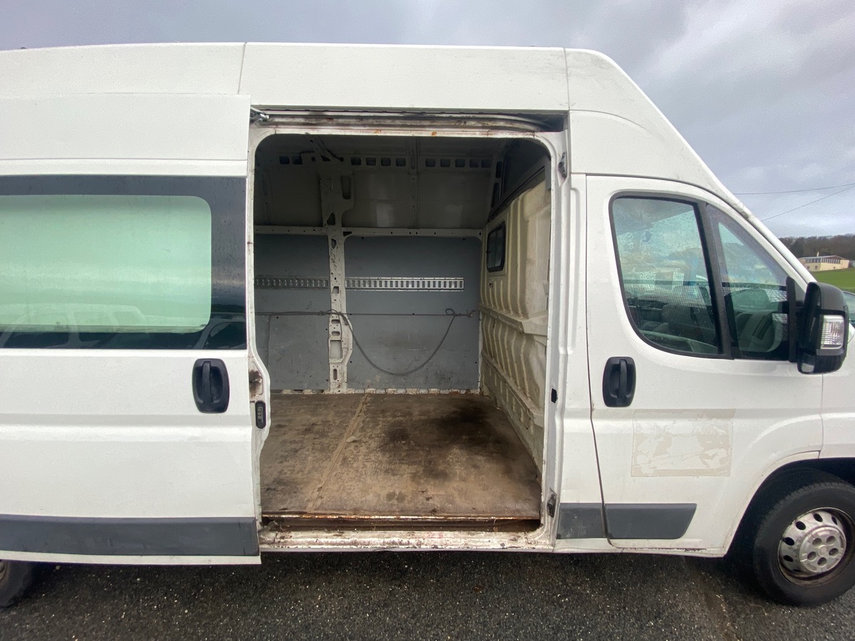 Fiat Ducato 2.2 mjtd 100cv 149003km 1ère main réviser et garantie 3 places 