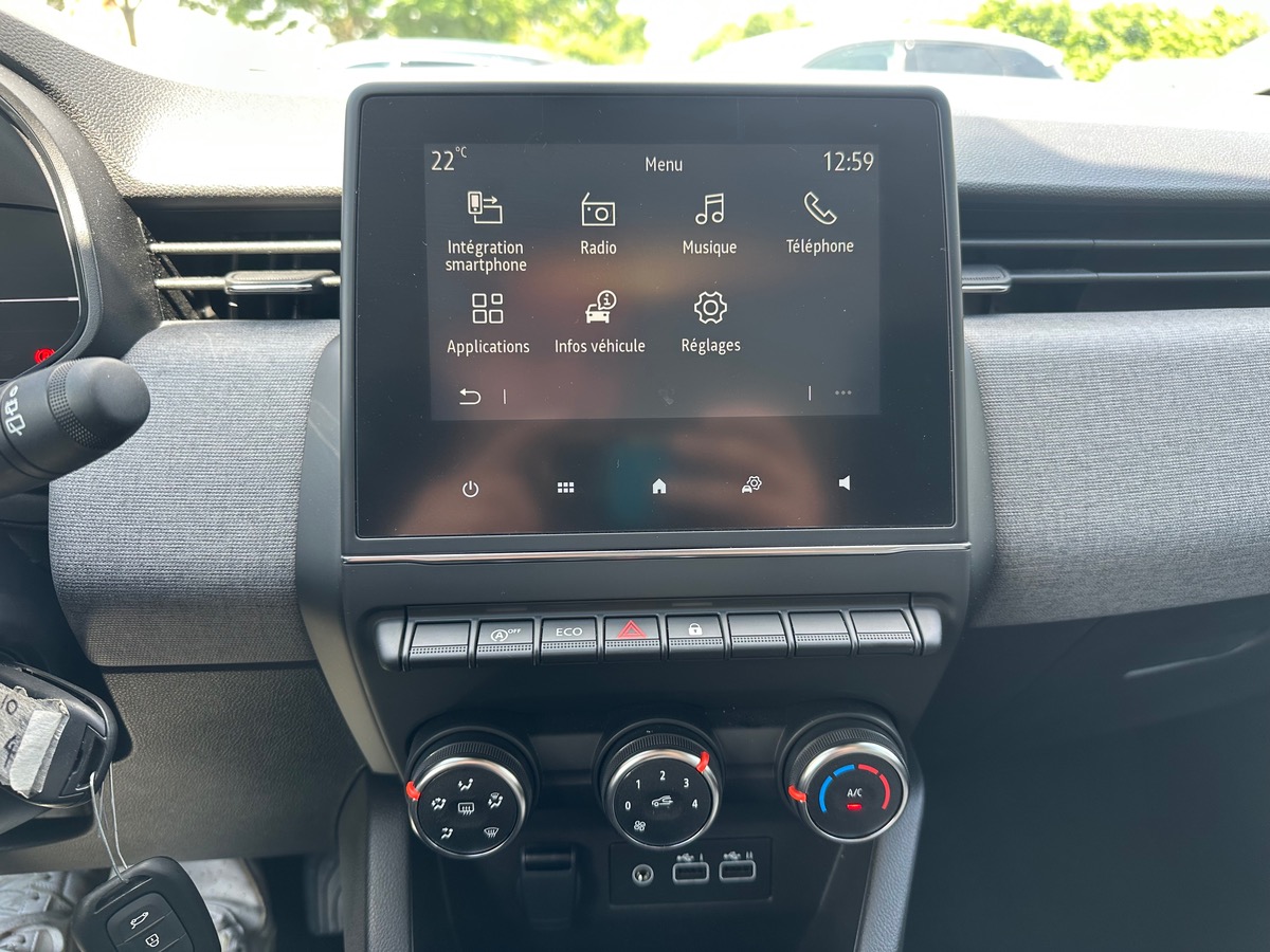 RENAULT Clio V FACELIFT 1.0 TCE 90CH / PRIX HORS TAXE POUR L'EXPORT
