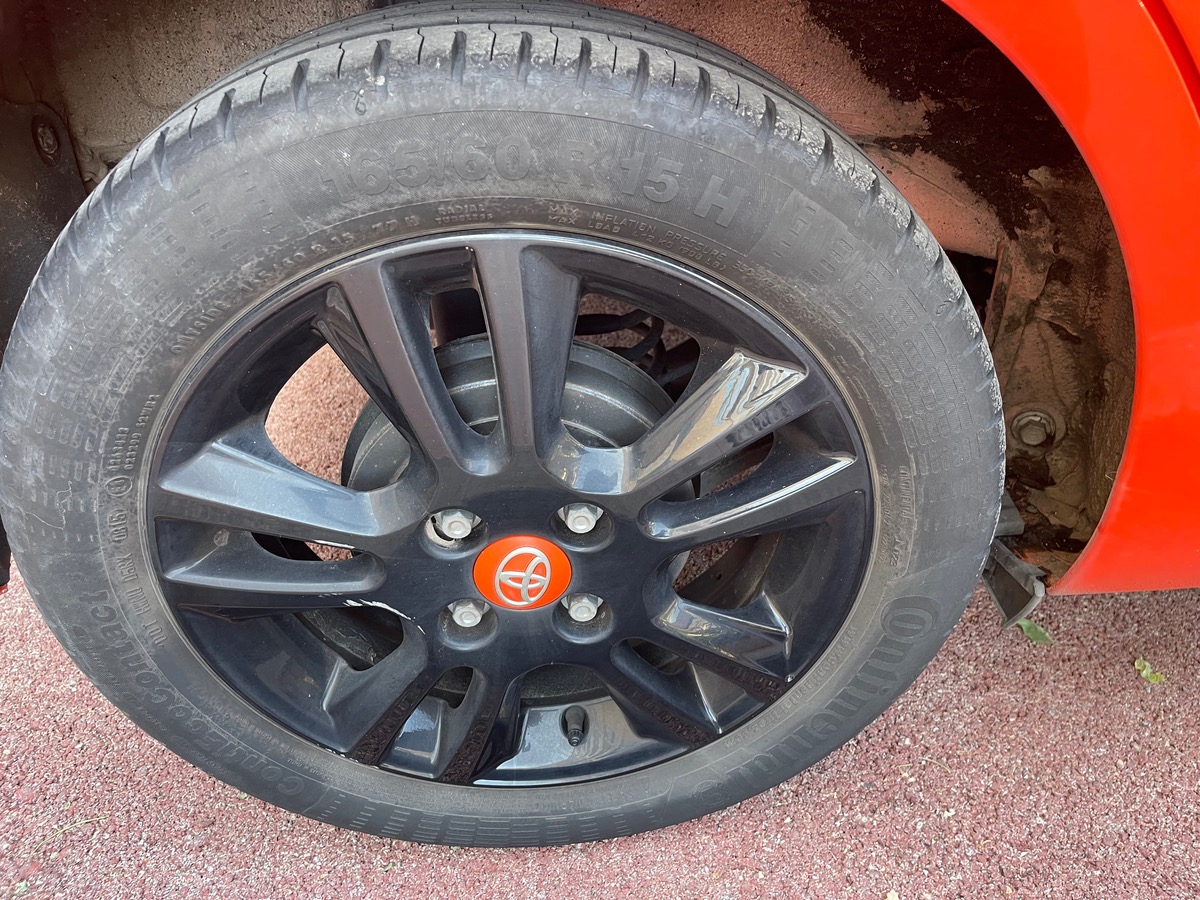 Toyota Aygo 1.0 VVTI 69CV /1er Main / GPS / Caméra / 5 portes