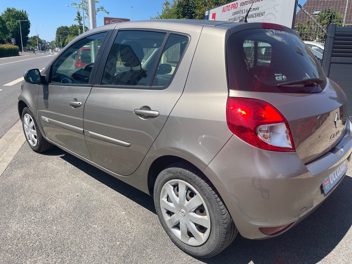 RENAULT Clio IV 1.2 EDITION