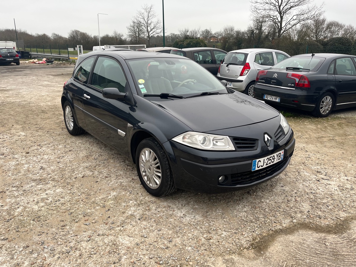 RENAULT Megane 2.0i 156142KM