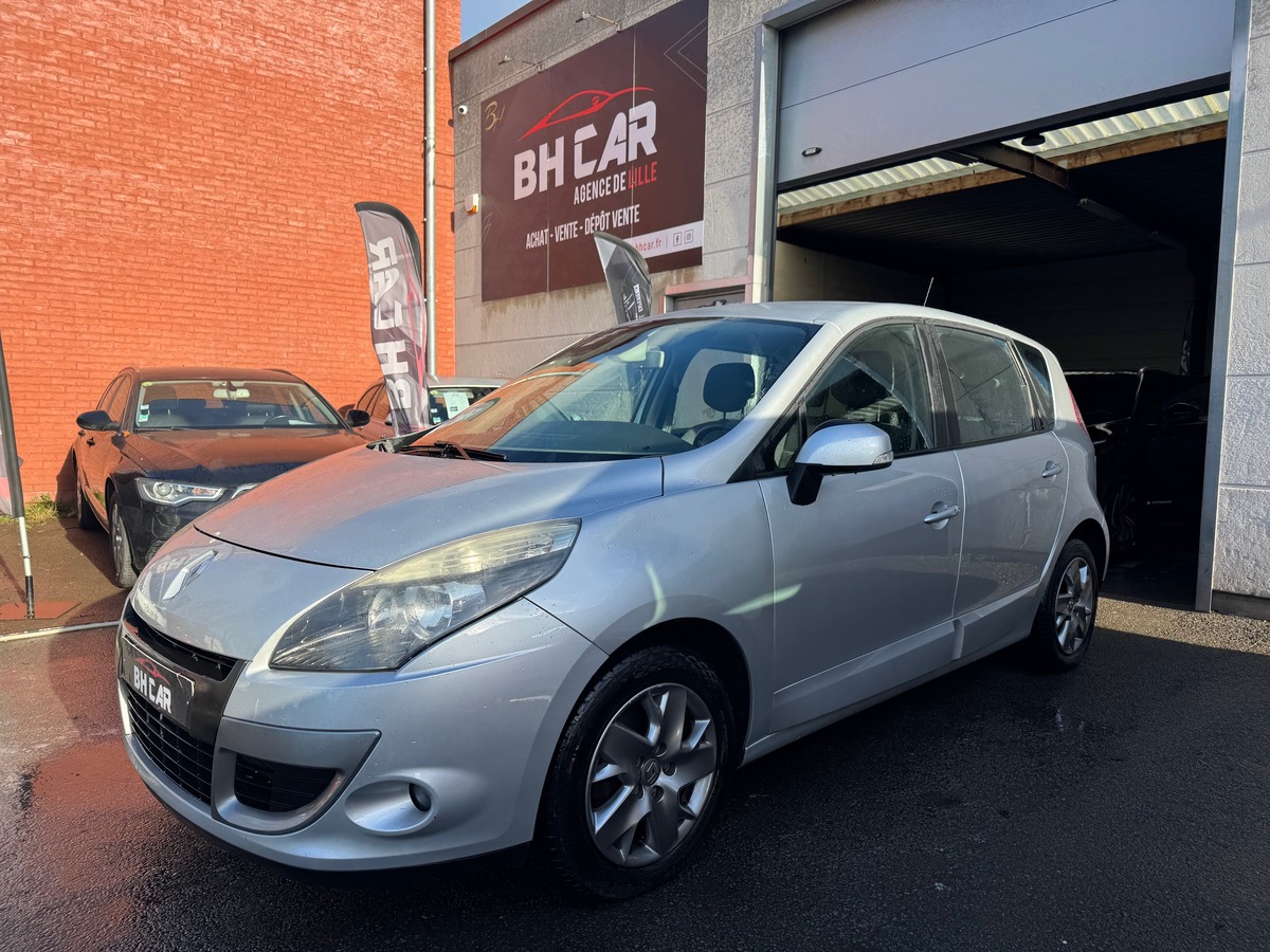 Image: RENAULT Scenic III 1.5 dci 110ch Dynamique