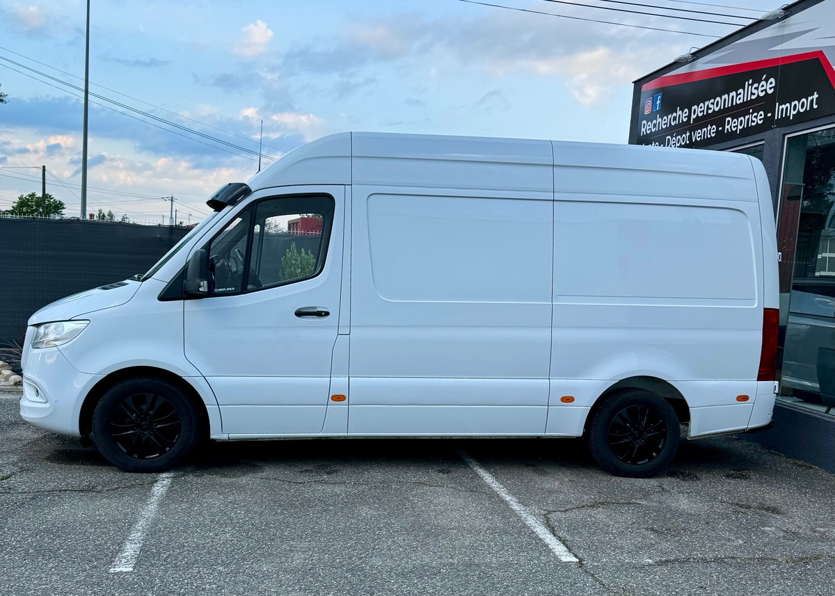 Mercedes-Benz Sprinter 319 V6