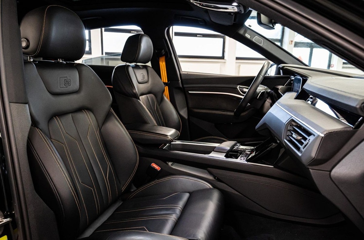 Audi e-tron Sportback 55 408ch S Line e-quattro Black Edition Bang&Olufsen Toit ouvrant