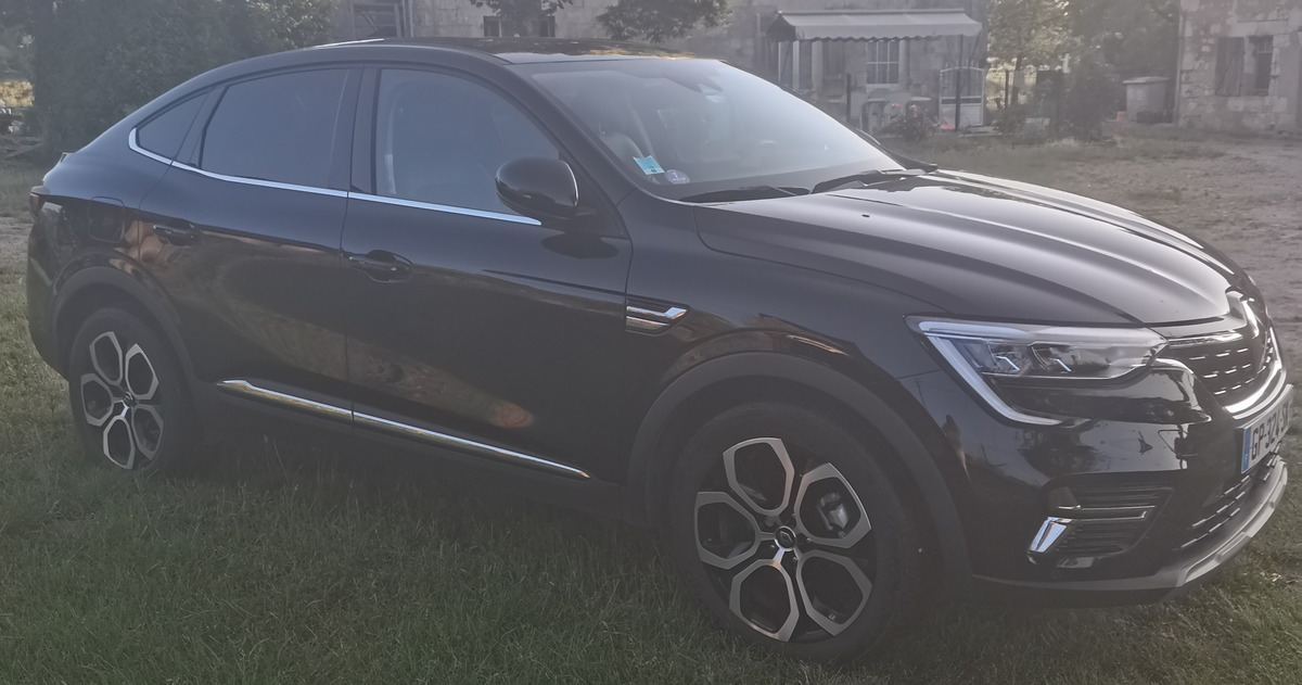 RENAULT Arkana E-TECH 145CV