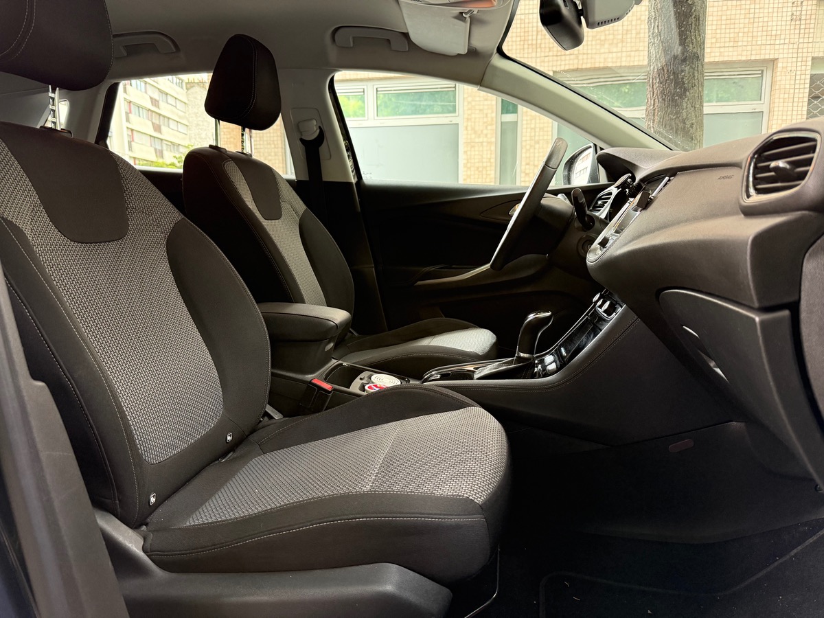 Opel Grandland X 1.5 CDTI EAT8 130 cv Boîte auto Carplay