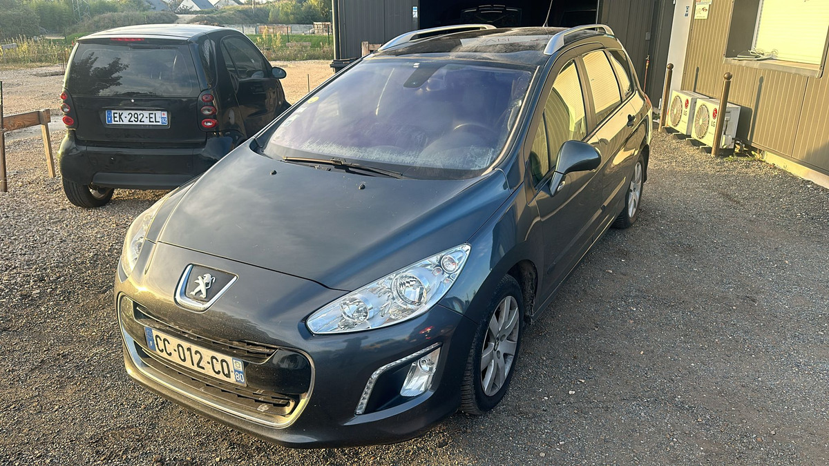 Peugeot 308 SERIE 2 BREAK SW 1.6 e-HDi S&S 112 cv Pack Pre