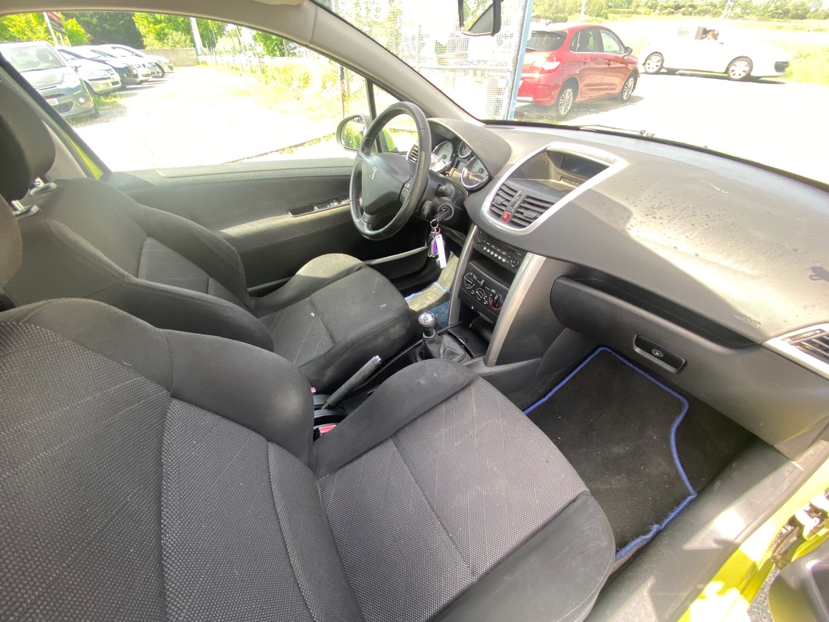 Peugeot 207 1.4 90cv 157000km urban 