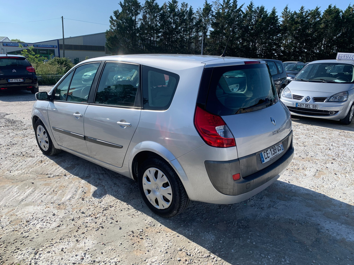 RENAULT Megane 1.9 dci 130ch 139329km 7PL