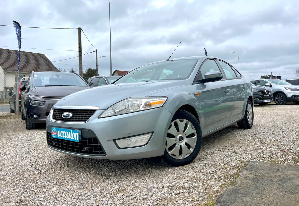 Ford Mondeo 1.8 TDCI 100 CV EMBRAYAGE  ET DISTRIBUTION NEUFS 