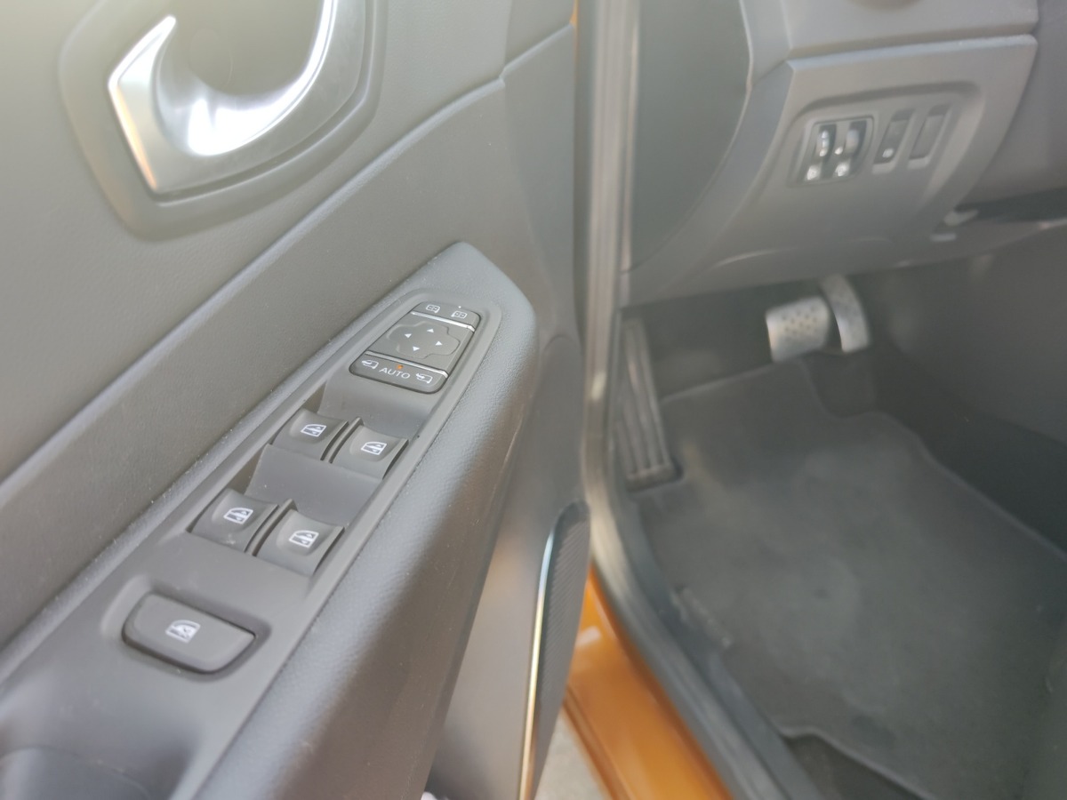 RENAULT Captur TCE 150 INTENS SEULEMENT 37000 KMS