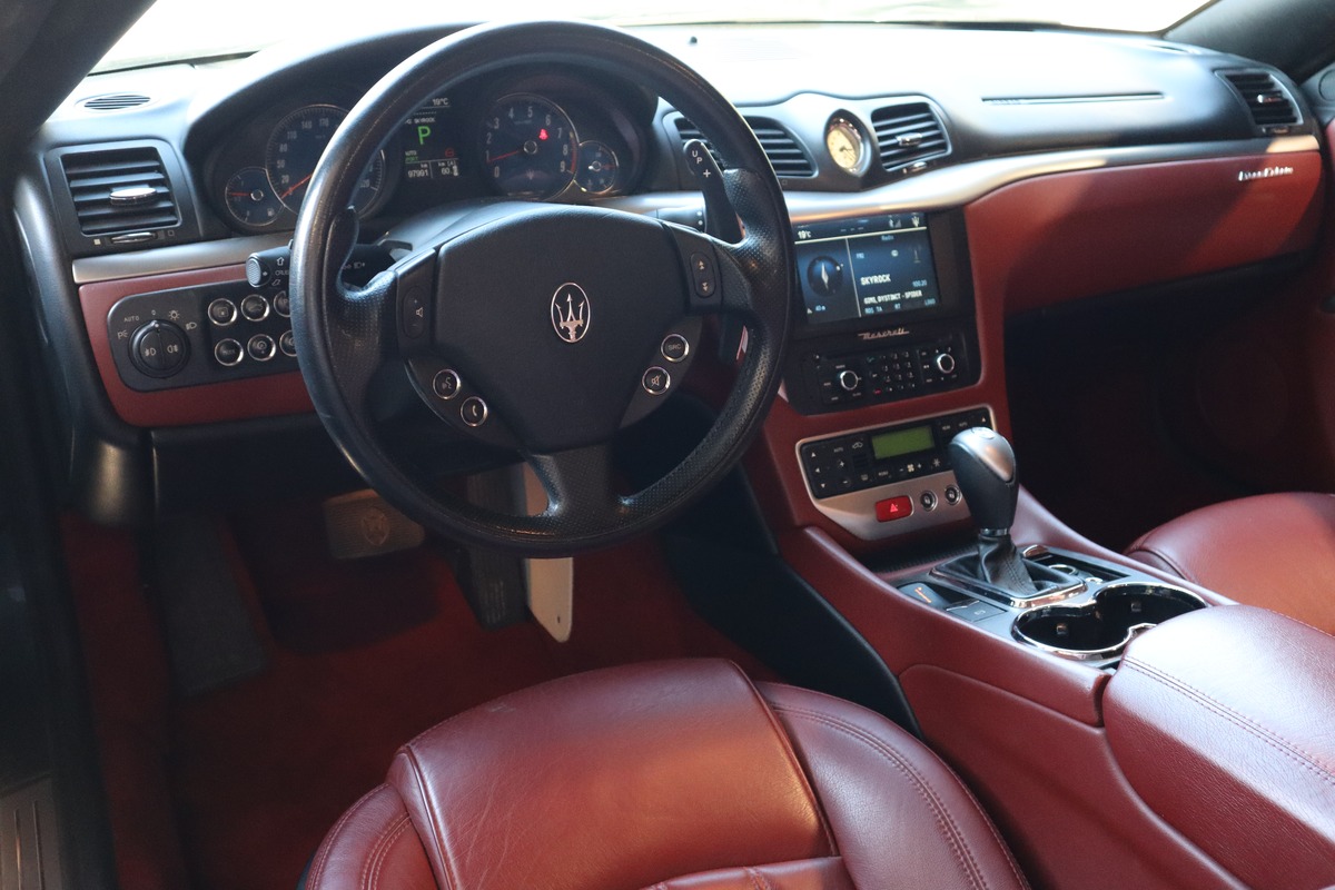 Maserati GranCabrio 4.7 V8 440 cv  - Sort d'entretien  - BVA