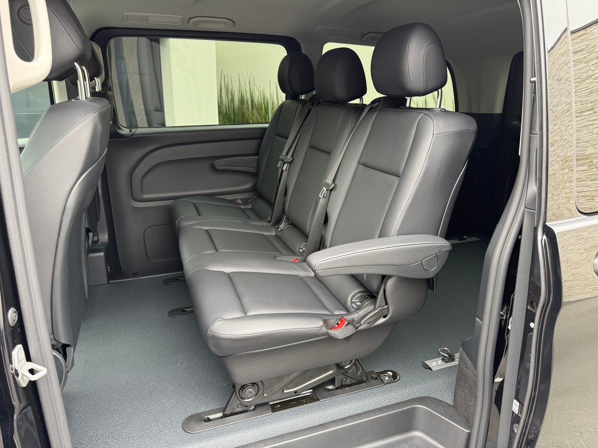 Mercedes Benz VITO 119 CDI MIXTO LONG SELECT 5 PLACES 4X4 / TVA / 43 KMS