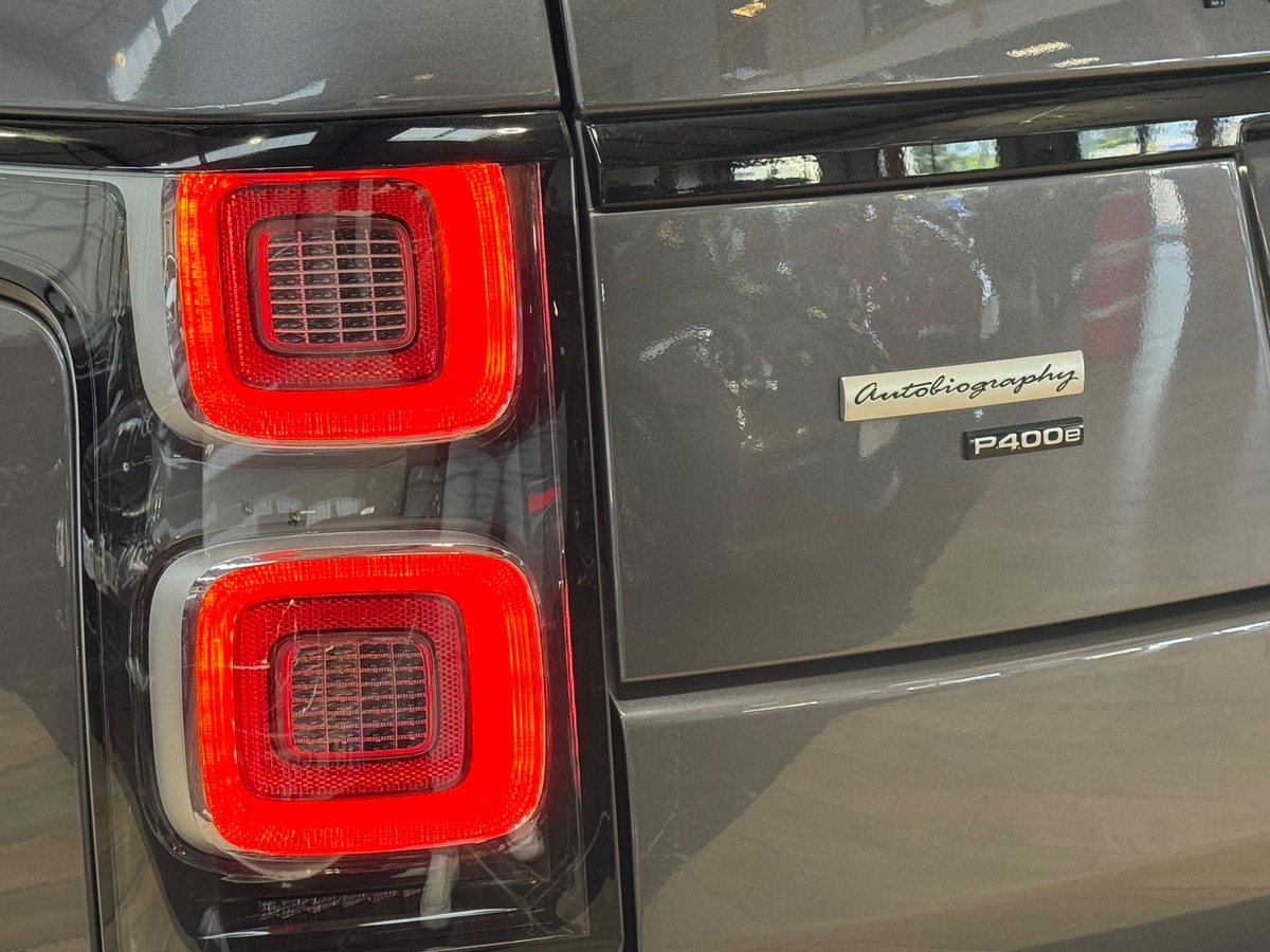 Land-Rover Range Rover P400E AUTOBIOGRAPHY 404CV HYBRID TO/ MERIDIAN / CAM 360°