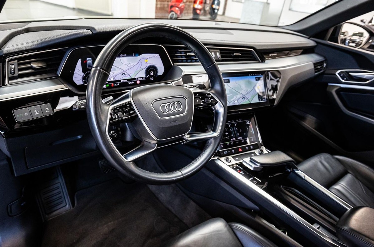Audi e-tron Sportback 55 408ch S Line e-quattro Toit ouvrant