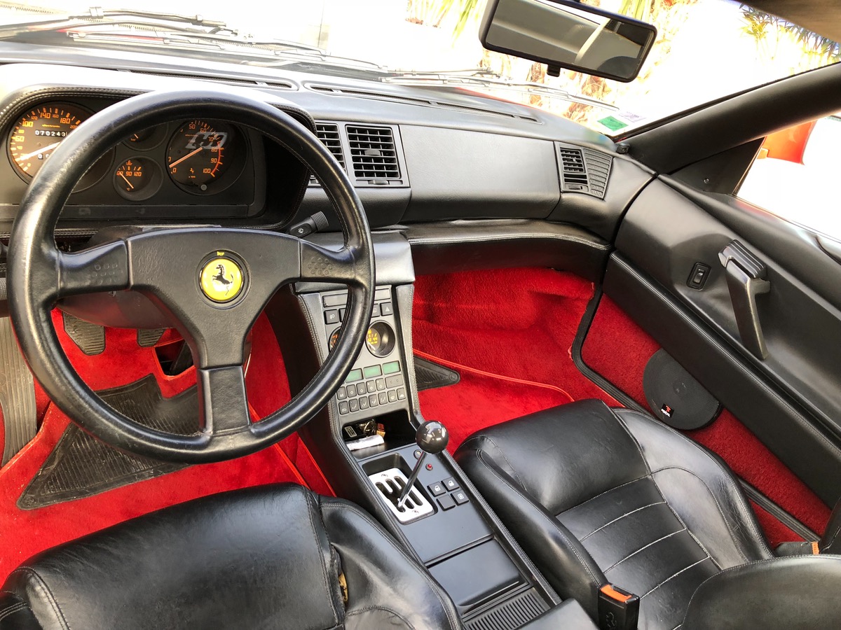 Ferrari 348 GTB 8 cylindre en V32 soupapes 5