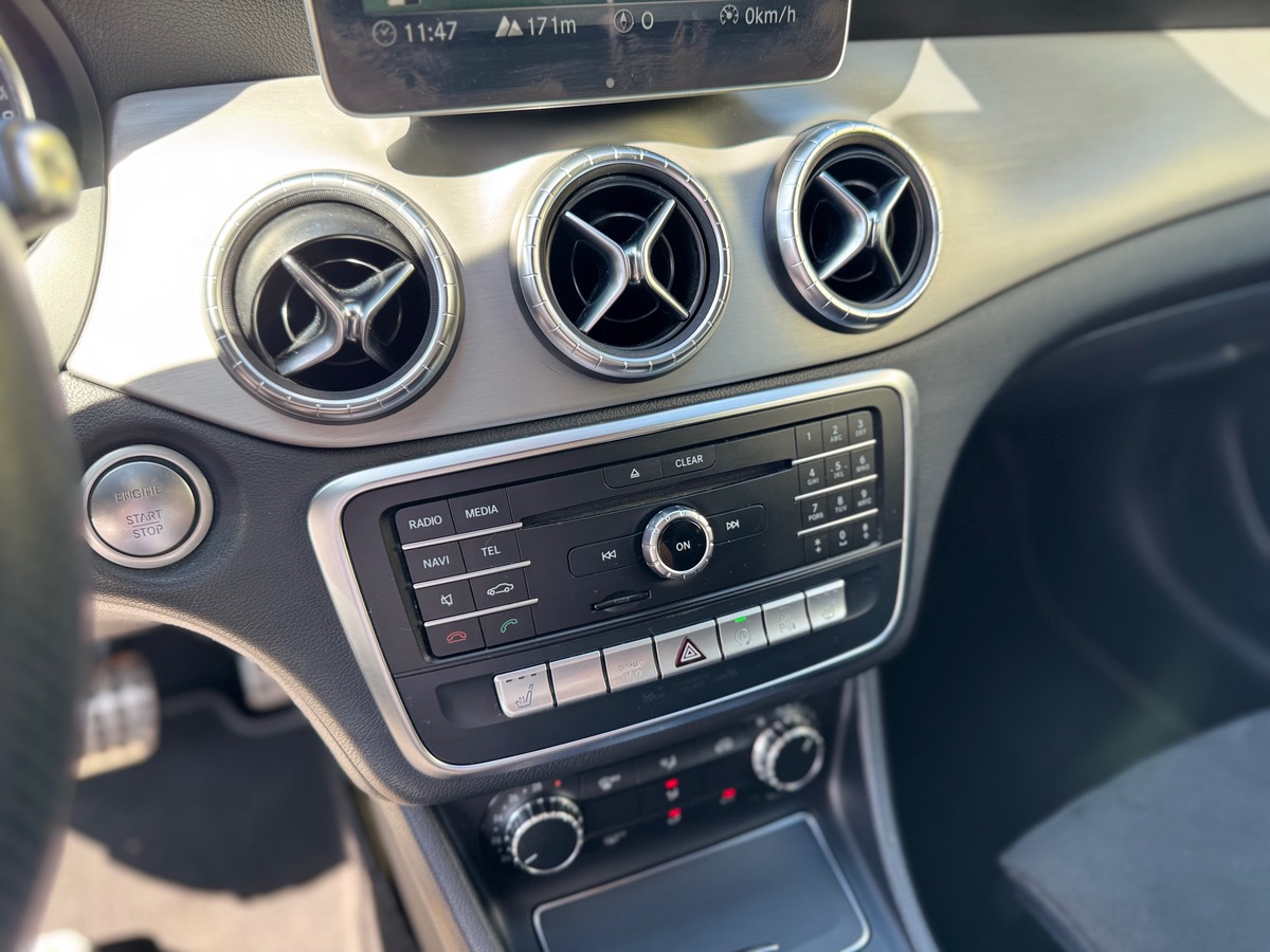 Mercedes-Benz CLA Coupé Phase 2 180 1.6 i 7G-DCT 122 cv - CAMERA DE RECUL - SEMI-CUIR ALCANTARA