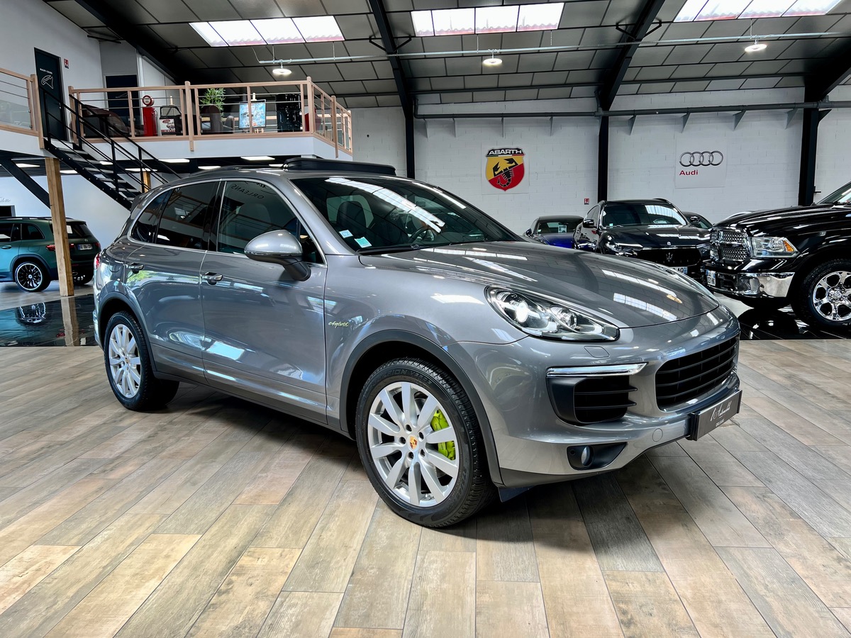 Porsche Cayenne S HYBRID 3.0 V6 416 TO/BOSE/CAM o