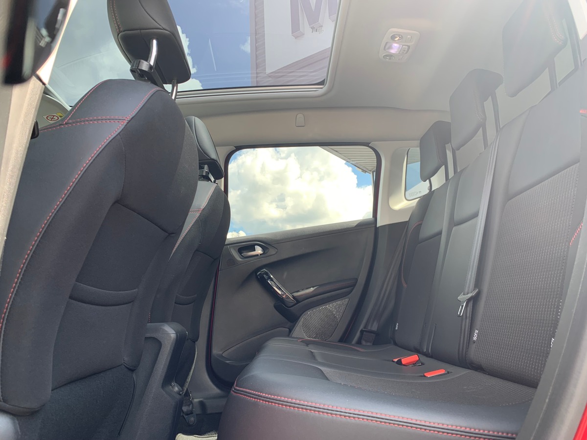 Peugeot 2008 GT LINE