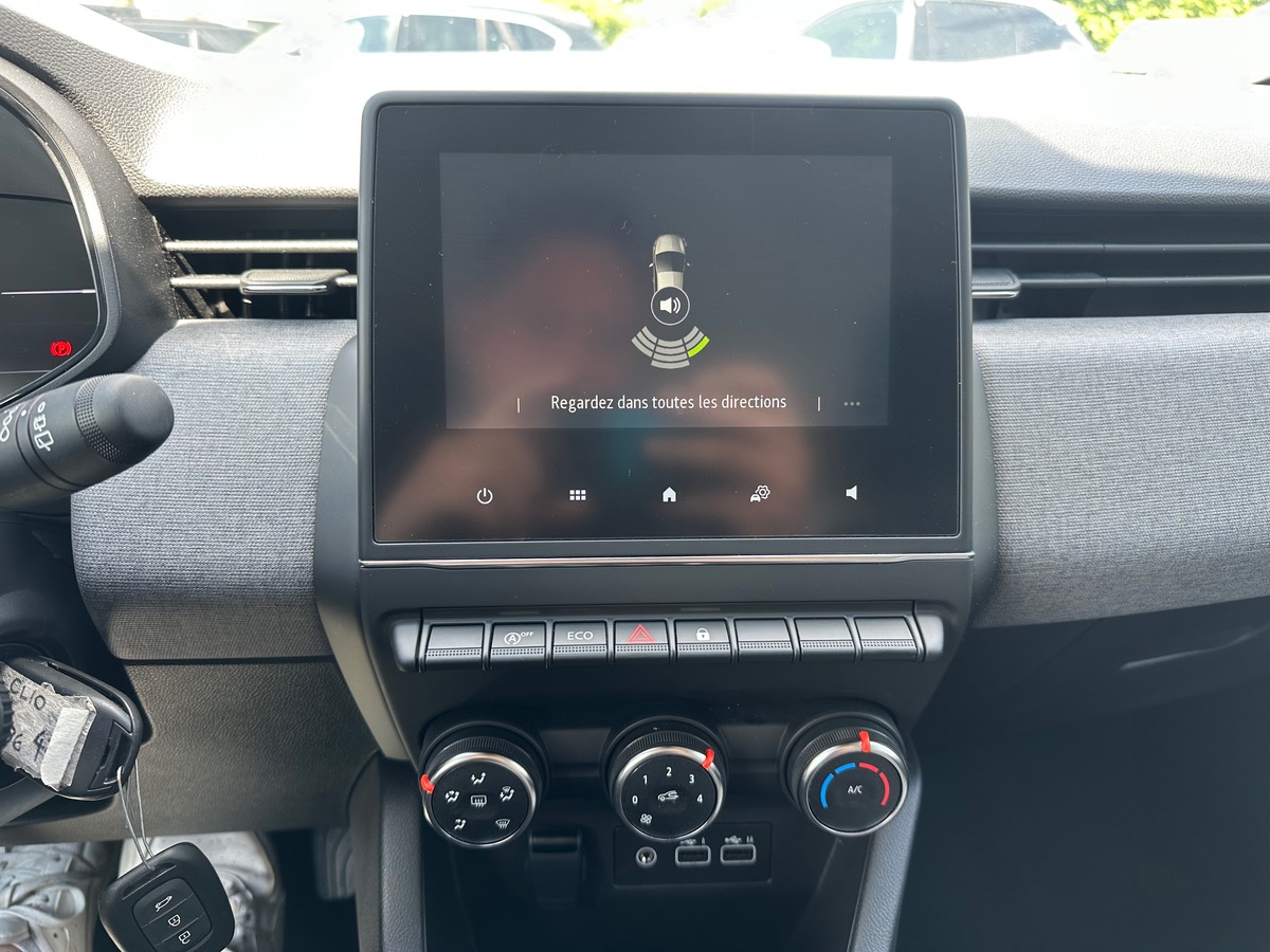 RENAULT Clio V FACELIFT 1.0 TCE 90CH / PRIX HORS TAXE POUR L'EXPORT