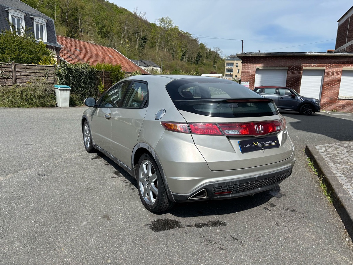 Honda Civic 1.8 VTEC 140 - Finition Sport - Garantie