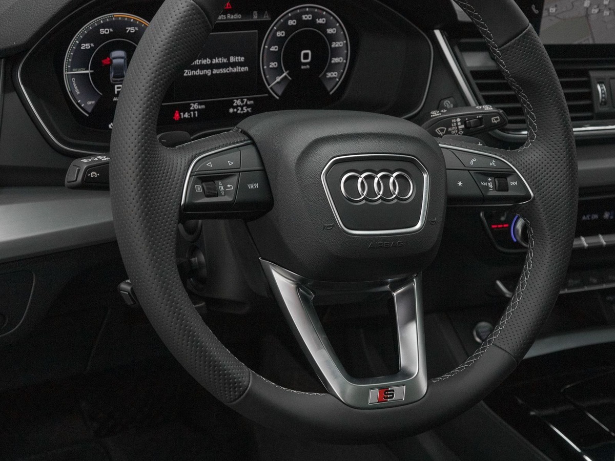 Audi Q5 Sportback 50 TFSI e 299ch S line quattro S tronic 7/Toit ouvrant/Attelage/Bang&Olufsen