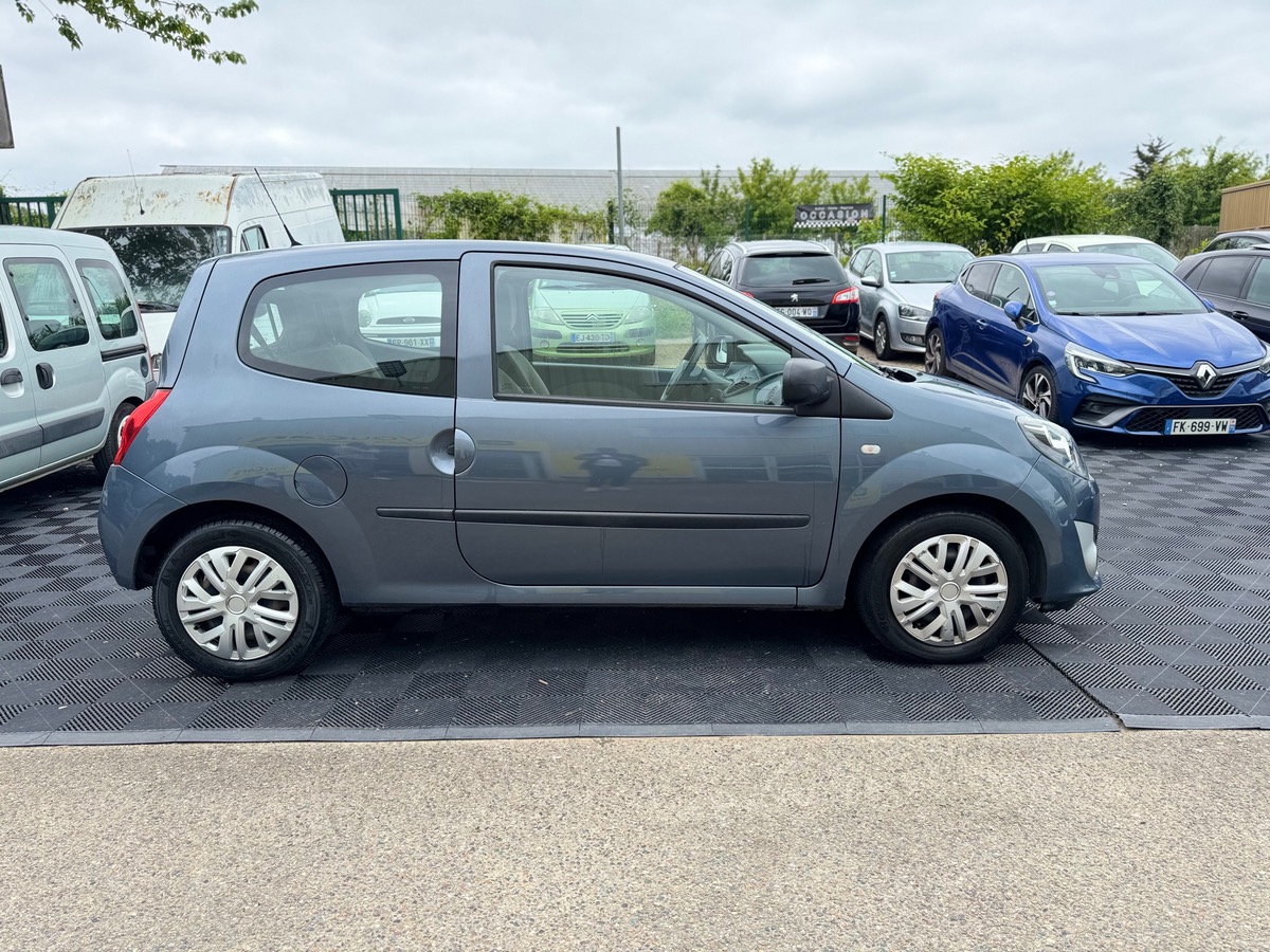 RENAULT Twingo 1.2 i LEV 75 cv - CLIMATISATION - IDEAL JEUNE PERMIS