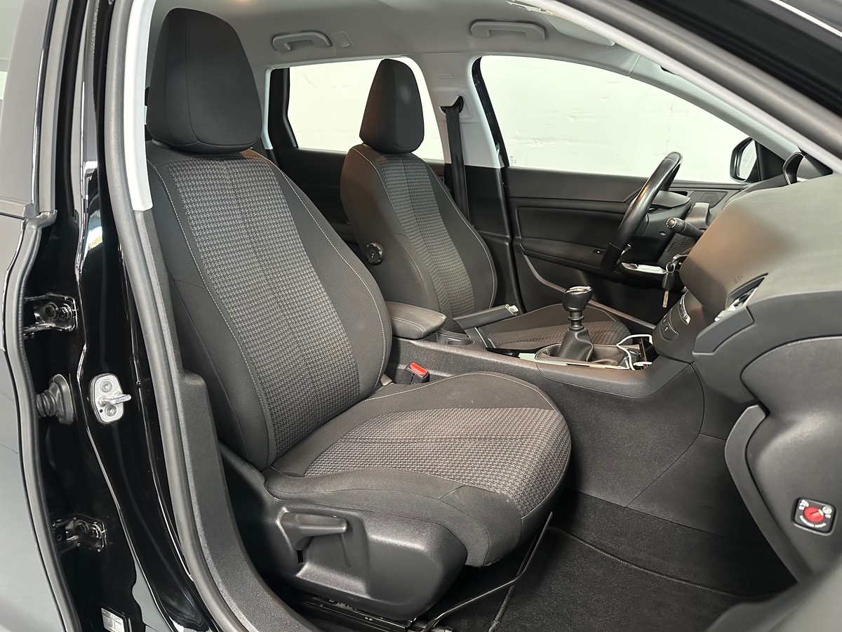 Peugeot 308 SW 1.5 BlueHDi 130cv ACTIVE BUSINESS - CarPlay / Caméra 360º