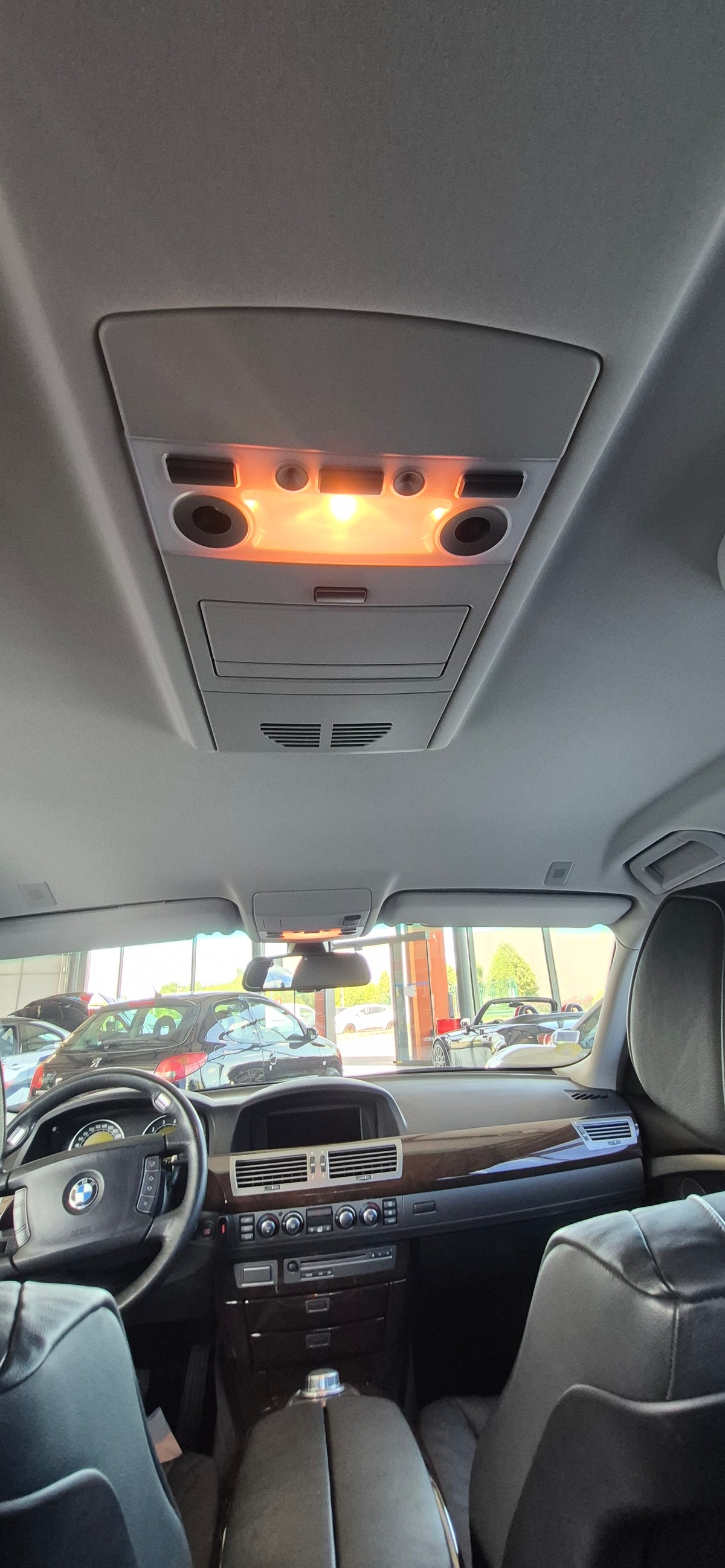 Bmw Série 7 740i 303CV