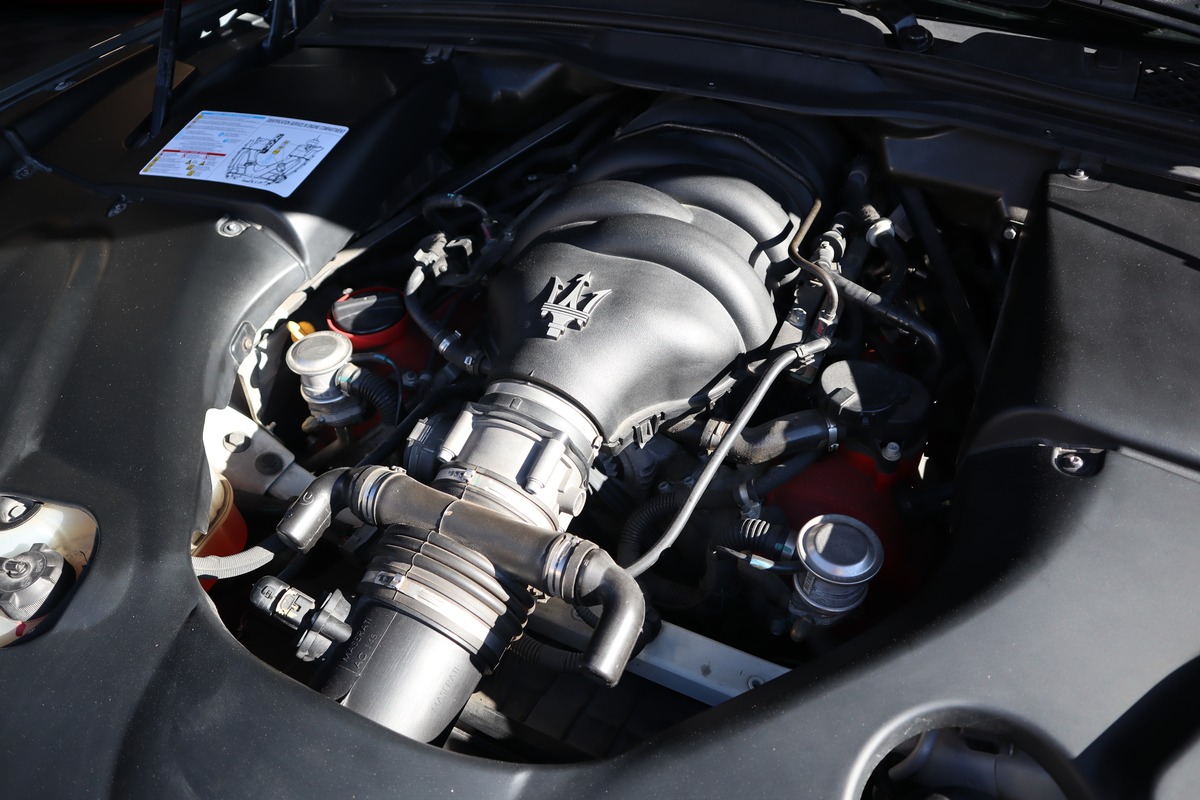 Maserati GranCabrio 4.7 V8 440 cv  - Sort d'entretien  - BVA