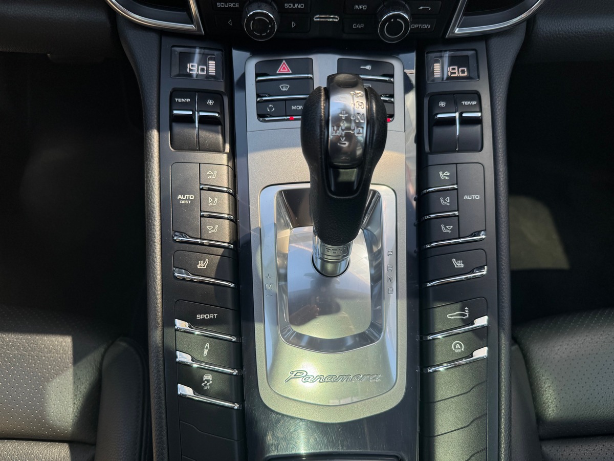 Porsche Panamera 4 3.6 i V6 PDK 300 cv - TOIT OUVRANT