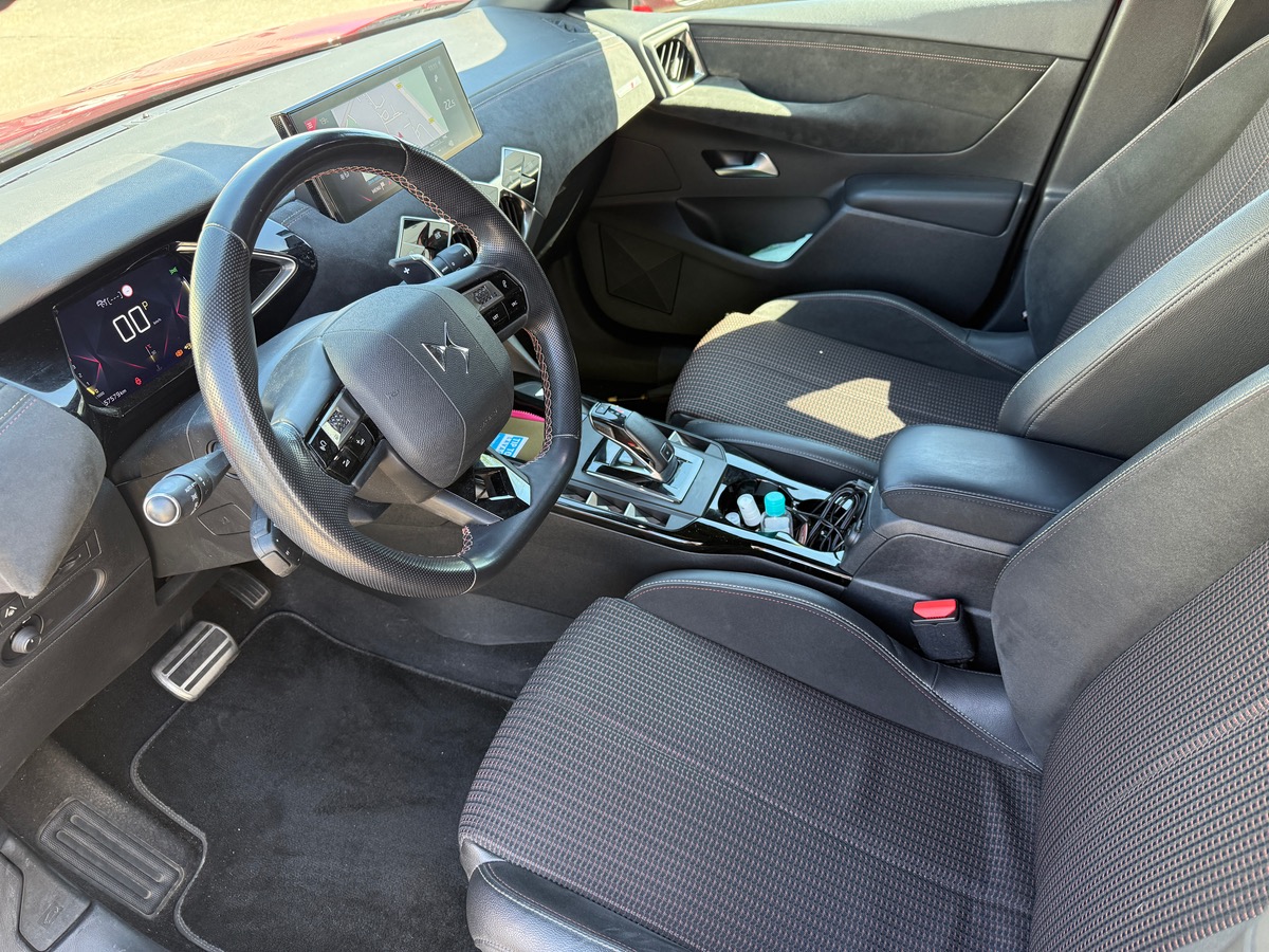 Citroën DS3 CROSSBACK 130 BLUEHDI EAT8 PERFORMANCE LINE, SUIVI COMPLET, CARPLAY