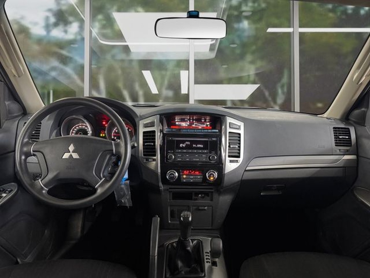 Mitsubishi Pajero 3.2 DI-D, 1ère main, inspection neuve