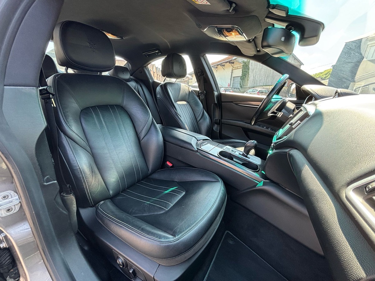 Maserati Ghibli 3.0 V6 275 BVA - Révisée