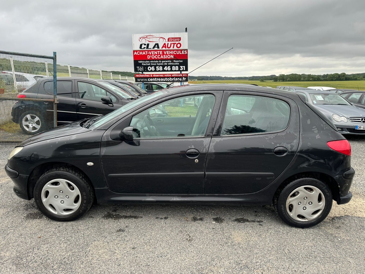 Peugeot 206 1.4 hdi 70cv 195002kms bon état 