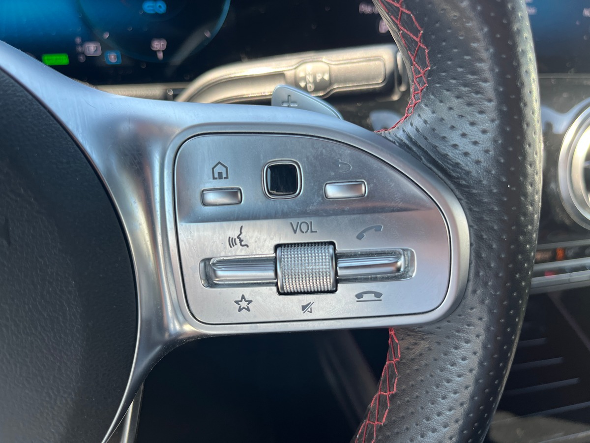 Mercedes-Benz EQA 250 AMG 190ch, SUIVI MERCEDES,SIEGES CHAUFFANT, TOIT OUVRANT, CHARGEUR A INDUCTION